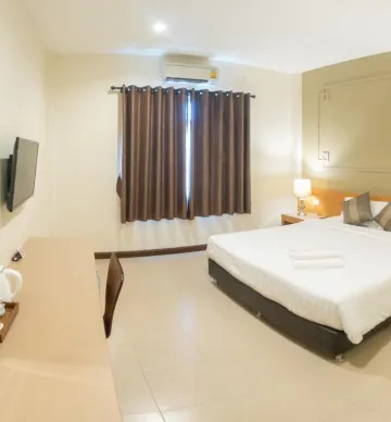 ห้องดีลักซ์ เตียงใหญ่ 1 เตียง