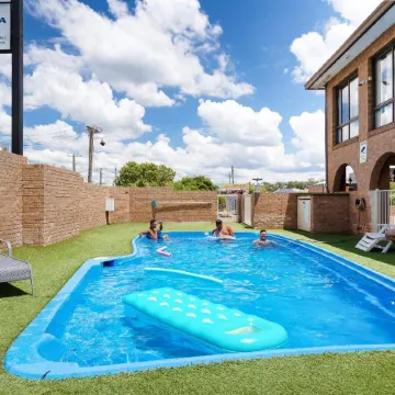 Cumberland Motor Inn