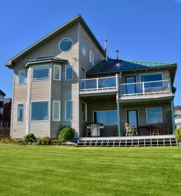 Driftwood Inn Hotels in Homer