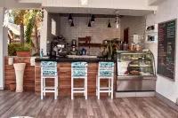 Lake Kariba Inns - parking