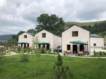 Alaska Resort Отели рядом с достопримечательностью «Монастырь Севанаванк»