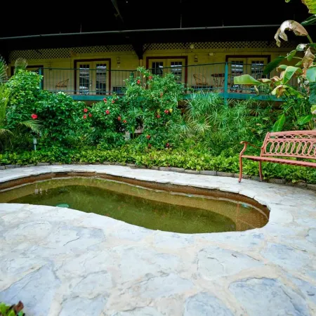 Family Garden Inn & Suites