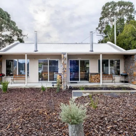 Freycinet Stone Studio 7