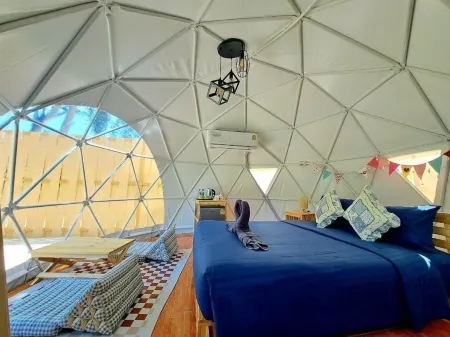 Rai Praya Kaeng Krachan Отели рядом с достопримечательностью «Wat Nong Khao On»