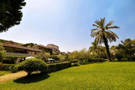 Portemilio Hotel & Resort