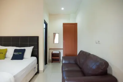 Urbanview Hotel Syariah Villa SM Cisarua Puncak by RedDoorz Hotels in Cisarua