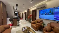 White Pyramids Inn