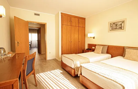 多斯羅伊奧斯酒店