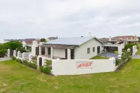 Land's Edge Eco Friendly Cottages and Apartments -  Ferienwohnungen