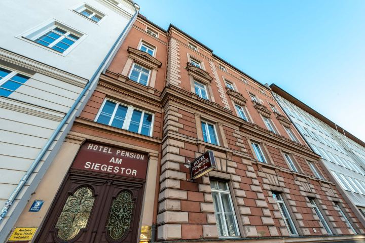 Hotel-Pension am Siegestor Hotels in Мюнхен