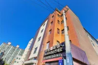 Pohang Jangseongdong Lausdeo Hotels near Handong Global University
