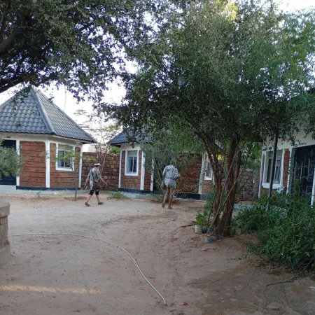 Naap Hotel & Guest House
