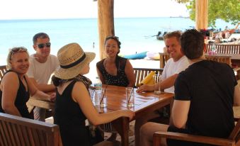 Koh Ngai Paradise Beach Resort