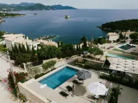 Christie's Luxury Suites by Dandy Hospitality - Pools