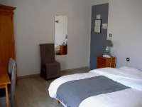 Auberge de l'Escargot d'Or Hotels in Le Poët-Laval