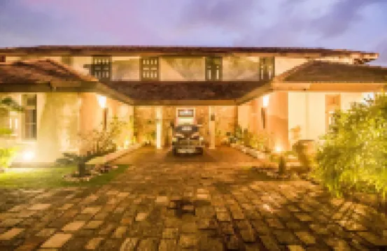 Villa Hundira Hotels near Negombo Lagoon