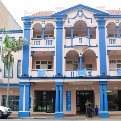 Bayside Hotel 116 West Street Hotels near Francis Farewell Square