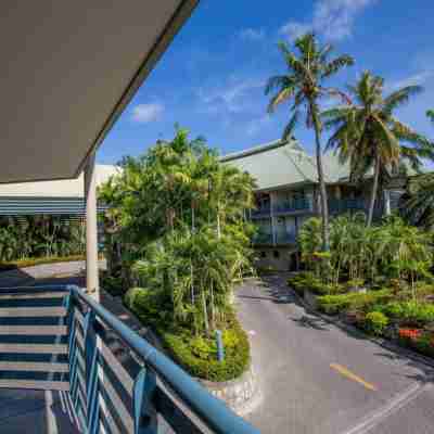 Gateway Hotel & Apartments Hotel Exterior