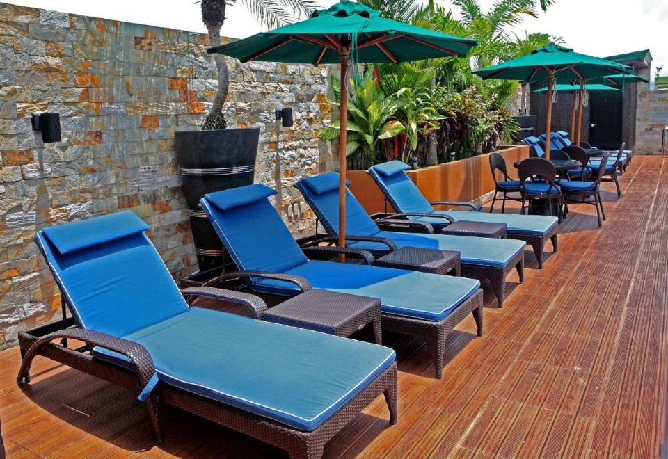 3. 퀸즈 호텔 앤젤..