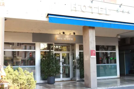 Hôtel du Centre Annemasse Отели в г. Бон