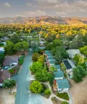 Aurora Park Cottages - Inns