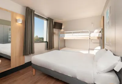 B&B Hotel Pau Zénith Các khách sạn ở Morlaas
