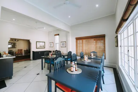 Madeline Grove Bed & Breakfast Отели рядом с достопримечательностью «Университет Квазулу-Натал»