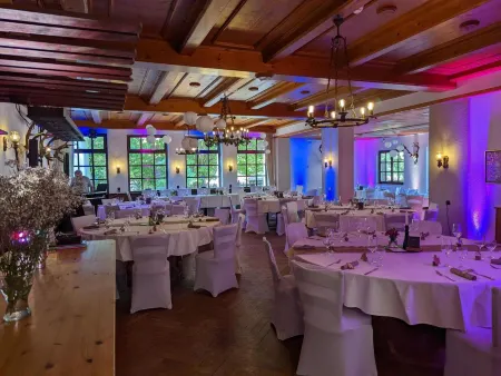 Hotel Und Weingut Karlsmühle Отели в г. Зоммерау