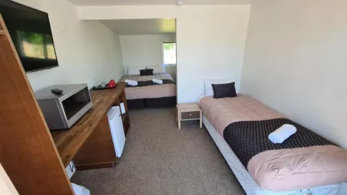 Woodstock Hotel Hotels in Ruatapu