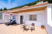 Guesthouse Slavka Hotels in Rozat