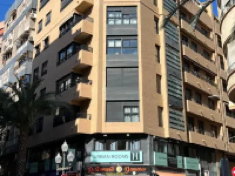 アーバン ルームズ アリカンテ エクスプラナーダ デ エスパーニャ周辺のホテル