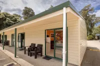 Motueka Top 10 Holiday Park Hotels in Lower Moutere