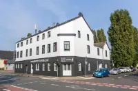 Smarty Airport Cologne Hotel - Kontaktloser Self Check-IN Hotels near Matschloch am Selbach