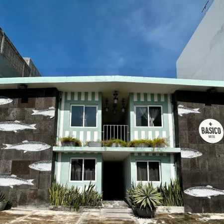 Mas Basico Hotel