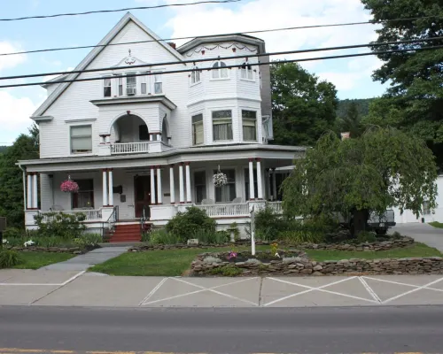 Victorian Charm Inn Hotels in Towanda