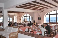 Hotel Villaggio Stromboli - servizio colazione