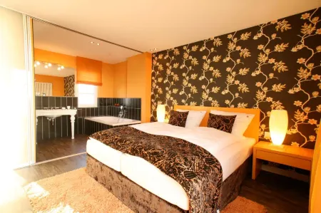 Strandhotel Seenelke Отели в г. Вильгельмсхафен