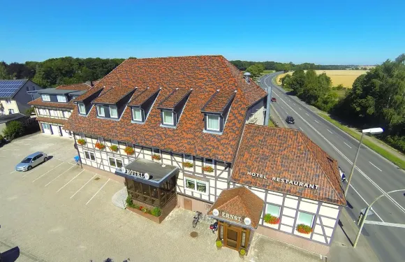 厄斯特餐廳酒店