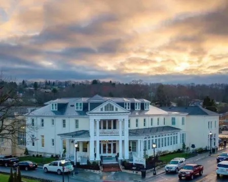 디 인 앳 와이즈 와이즈 호텔