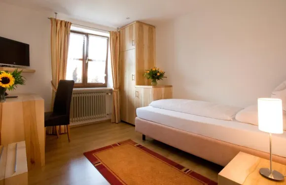 瓦登斯潘納酒店