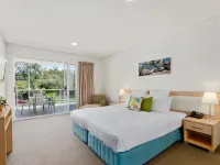 Quality Suites Pioneer Sands Hotels in Fairy Meadow