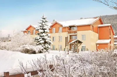 阿祖雷亞梅塔比耶酒店 鄰近La Source du Doubs的酒店