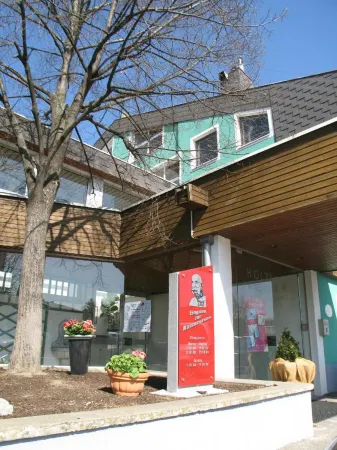 Gastwirtschaft & Hotel Holzinger Отели в г. Баден