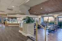 Princess Royale Oceanfront Resort - breakfast