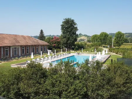 Locanda Ferro Uno, Golf Città di Asti Отели в г. Асти