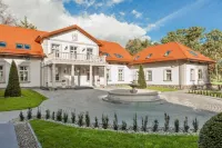 Leśny Dwór Hotels in Stezyca