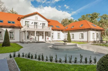 Leśny Dwór Отели в г. Стенжица