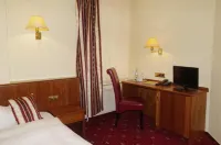 Hotel Merseburger Hof Hotels in Dölzig