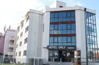 Orly Superior Hotel فنادق في Draveil