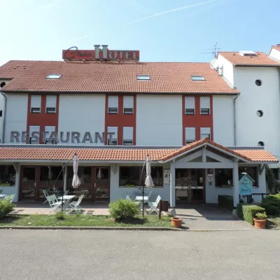 Logis Cris Hôtel et Restaurant, Lyon Sud-Est Hotels near Renault Trucks